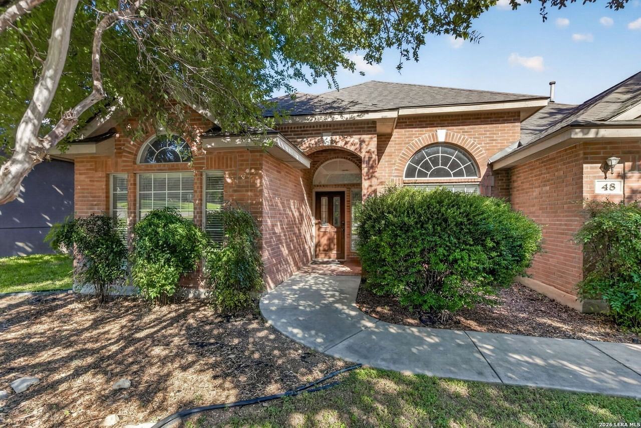 48 Silverhorn Dr - Photo 3 of 32