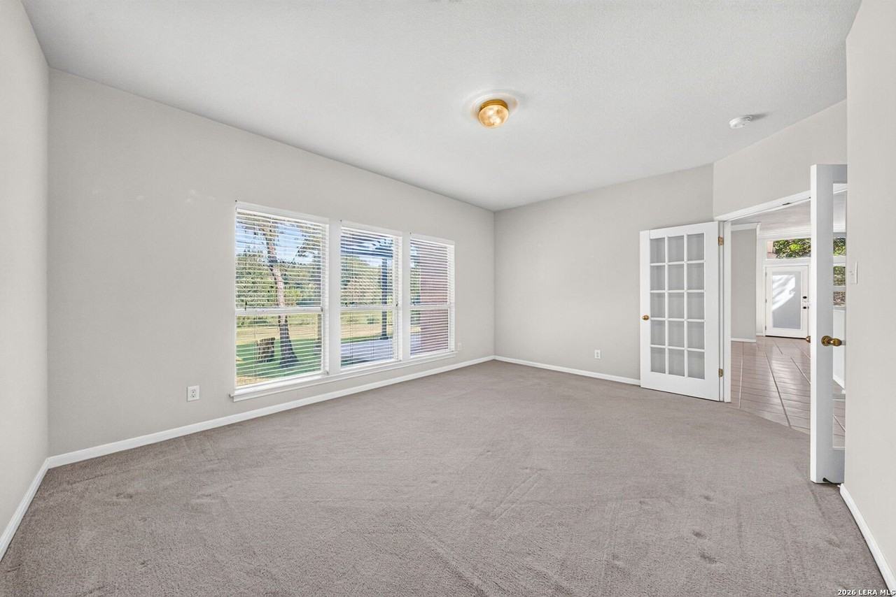 48 Silverhorn Dr - Photo 6 of 32
