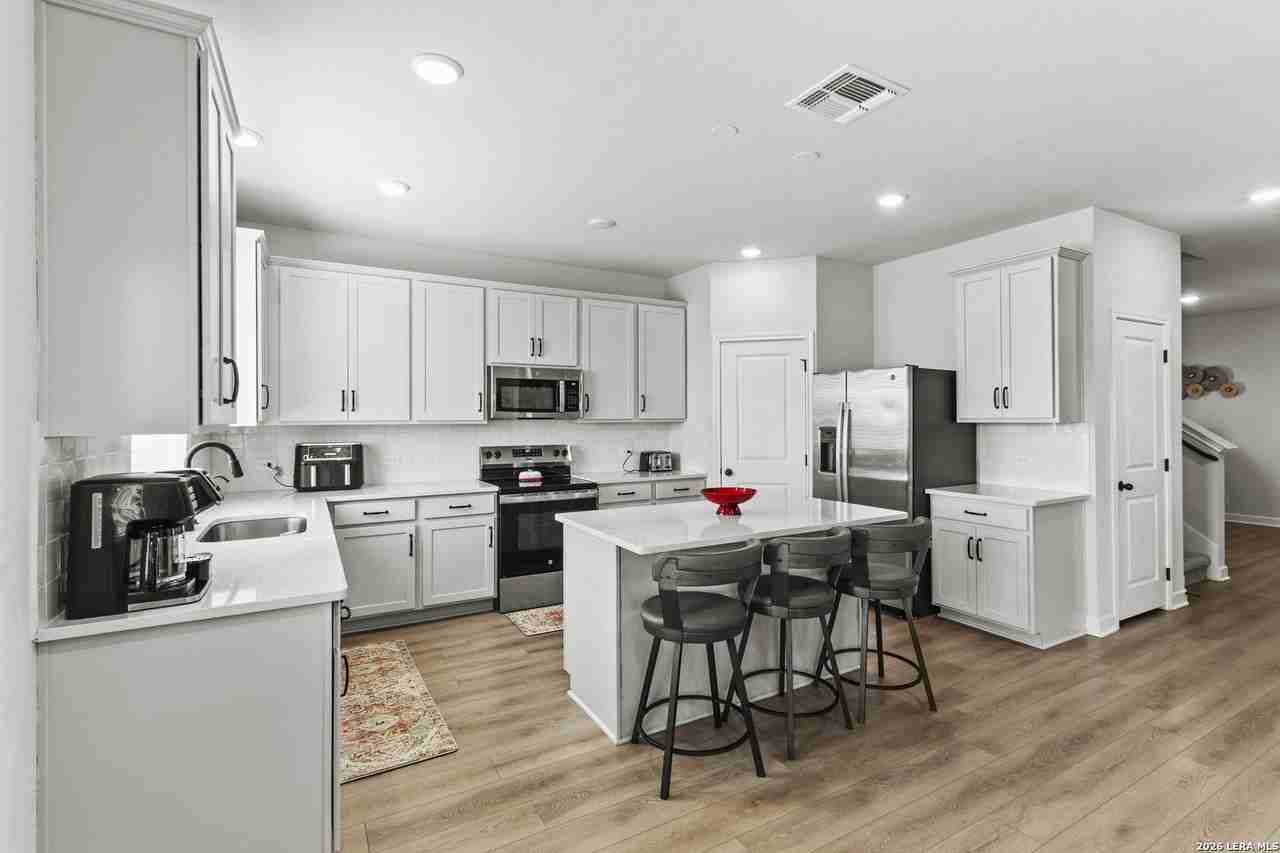 9905 Paseo Post Pl