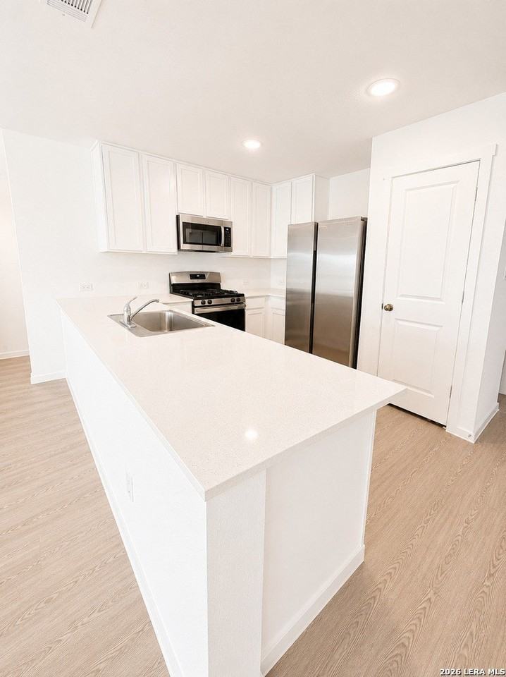 7423 Spinel Way - Photo 3 of 22