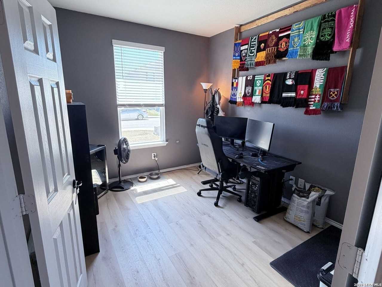 10255 Crossbuck - Photo 2 of 18