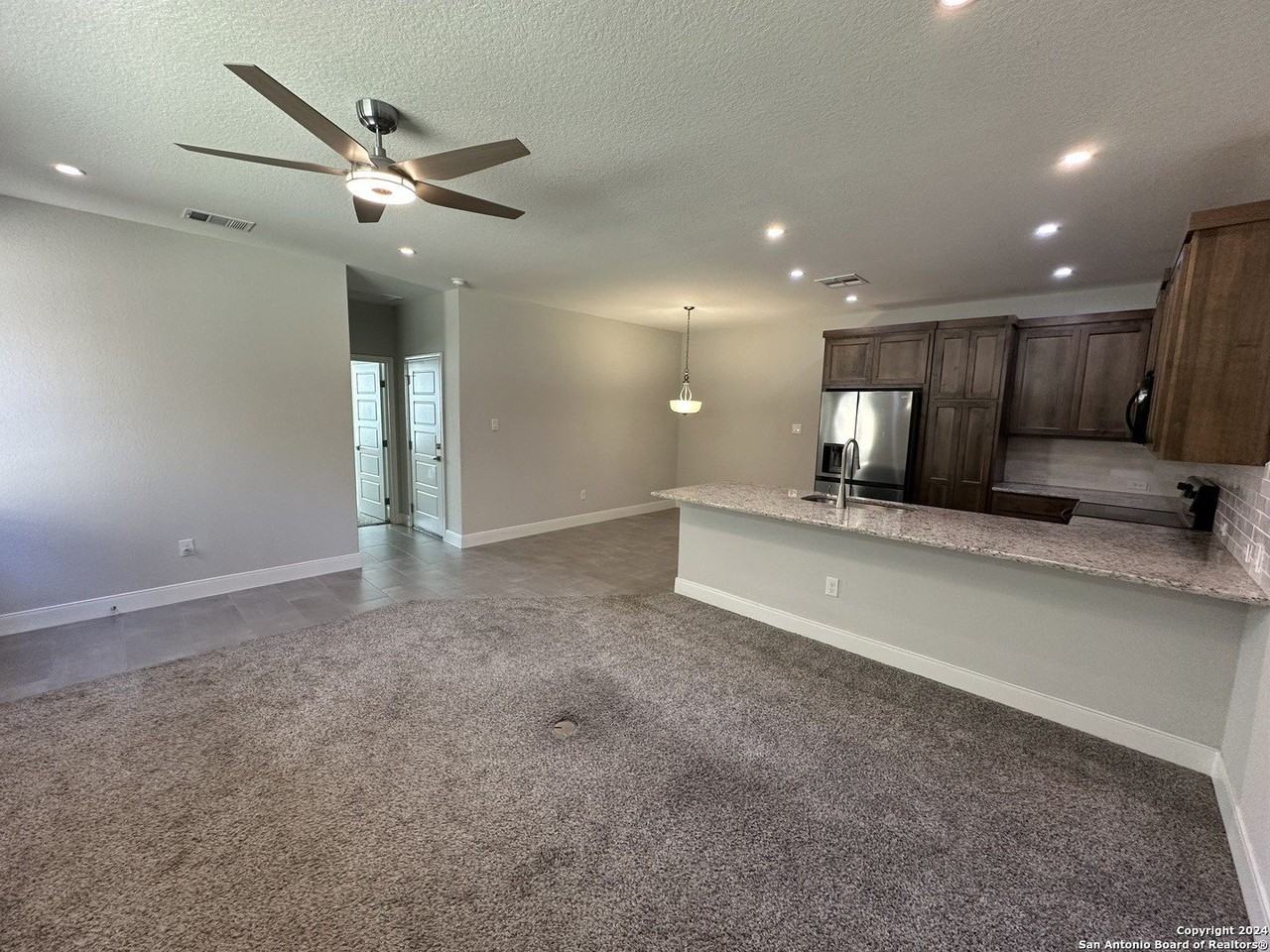 128 Magnolia Cir - Photo 6 of 17