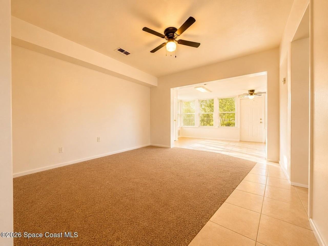 105 Primrose Ln - Photo 4 of 11