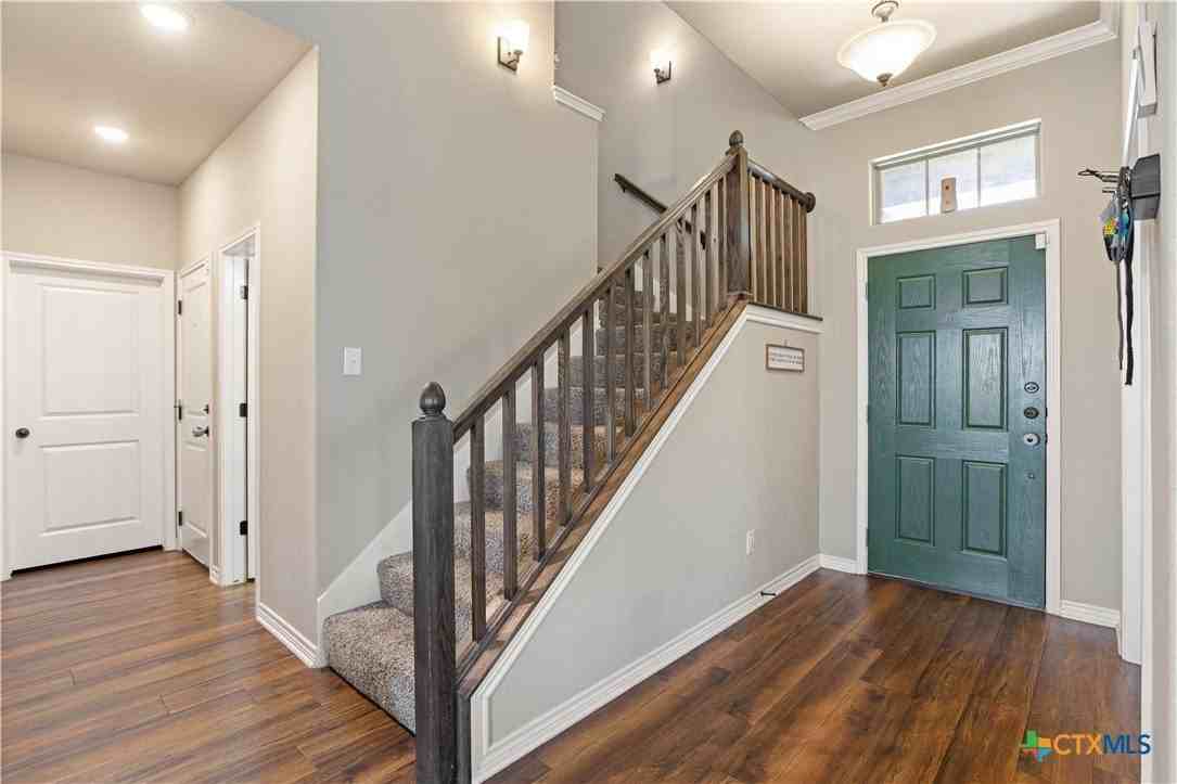 1326 Carnaby Dr - Photo 5 of 30