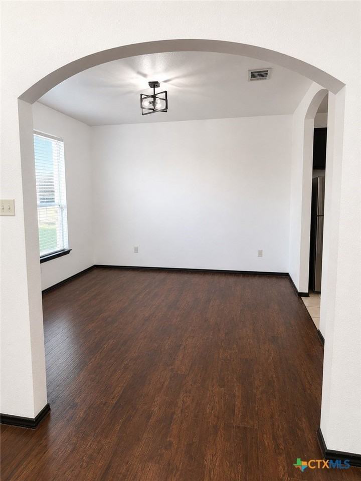 6204 Emilie Ln - Photo 3 of 42