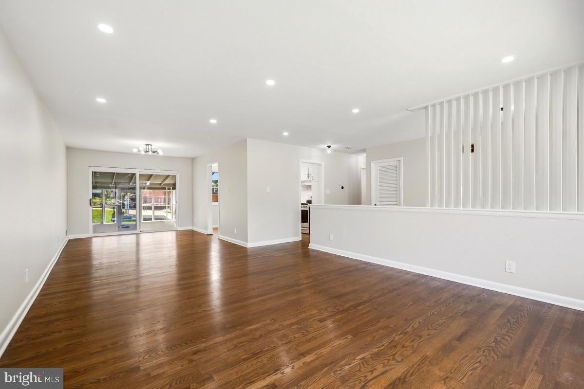 1446 Roxanna Rd Nw - Photo 4 of 32