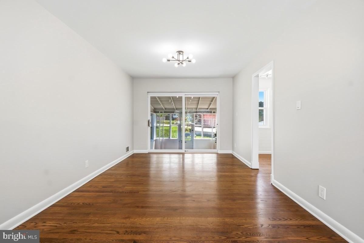 1446 Roxanna Rd Nw - Photo 6 of 32