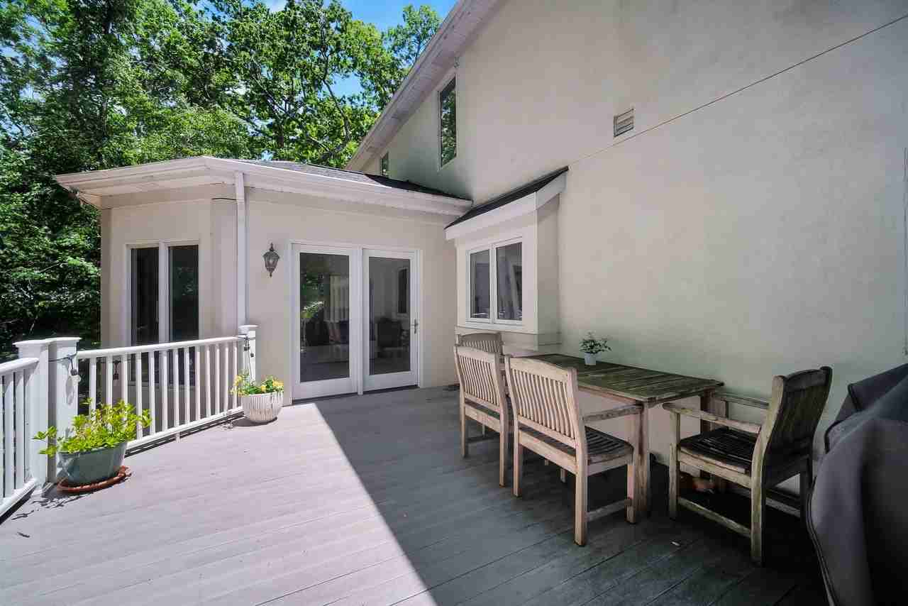 36W244 Fieldcrest Dr - Photo 6 of 47