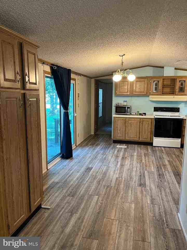 22927 Cypress Dr - Photo 3 of 5