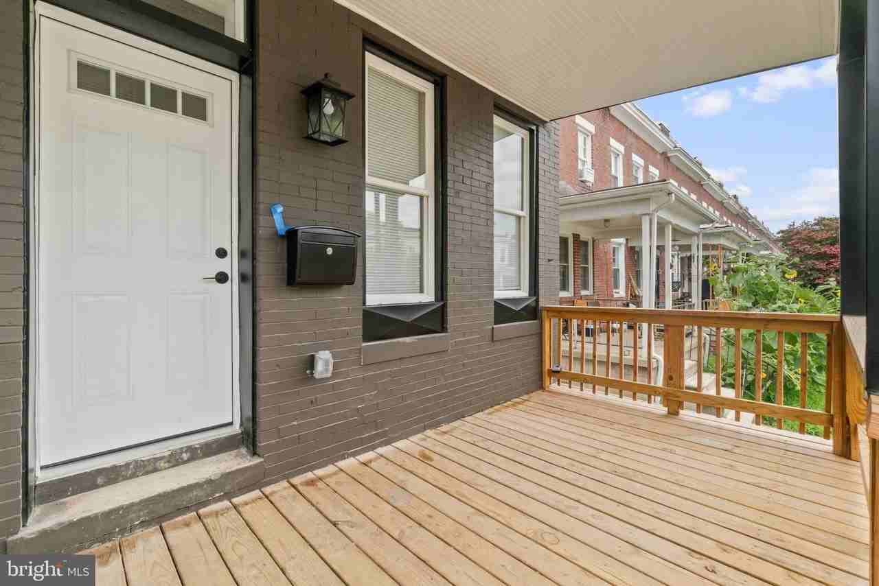 530 E 38th St - Photo 4 of 33