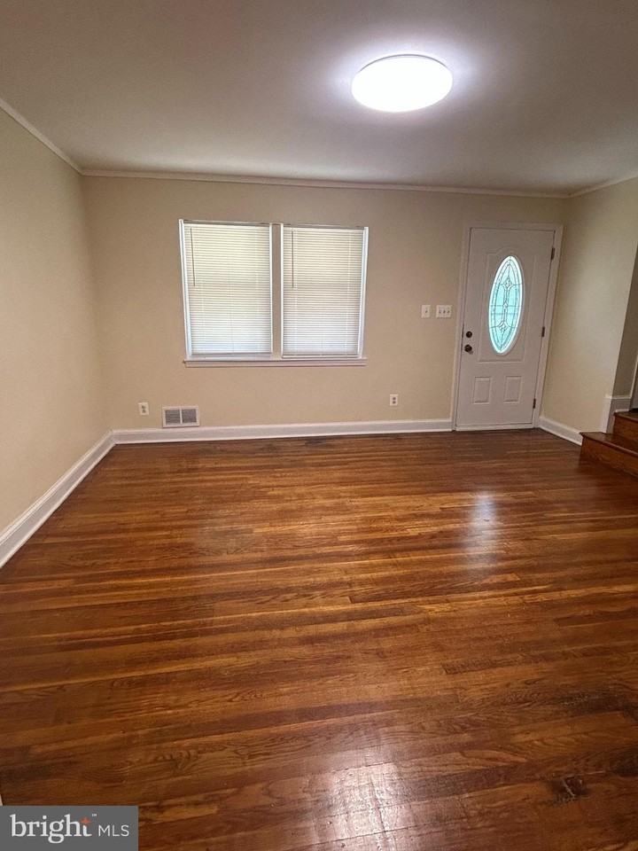 864 Benninghaus Rd - Photo 2 of 20