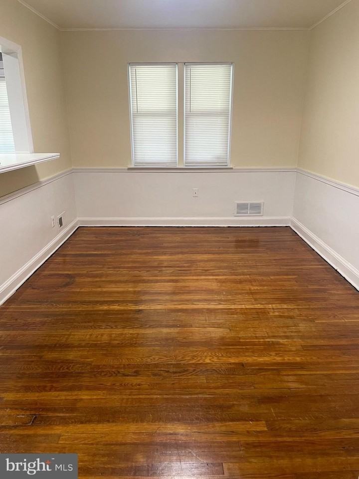 864 Benninghaus Rd - Photo 4 of 20