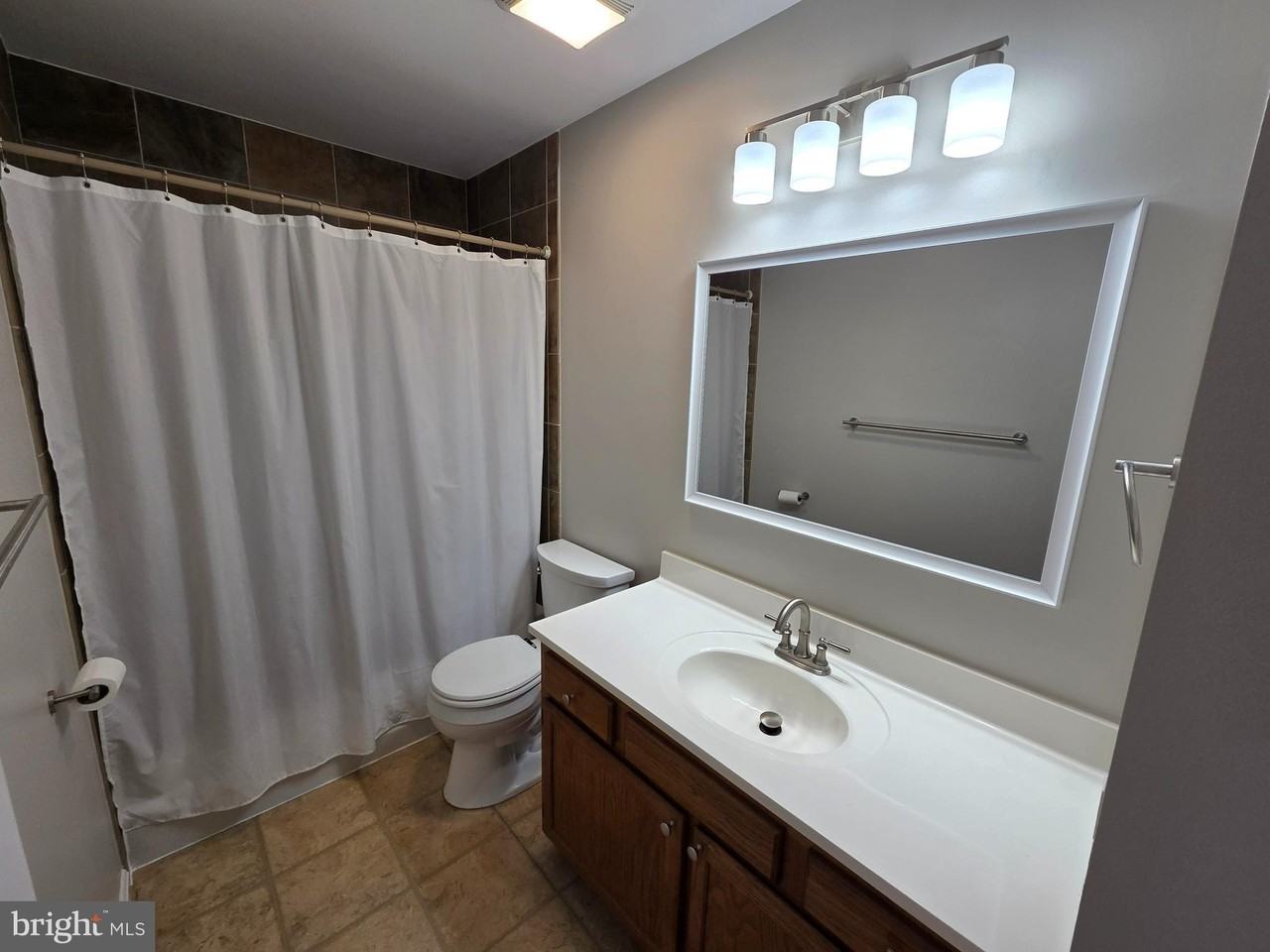 7514 Braemar Ct - Photo 7 of 22