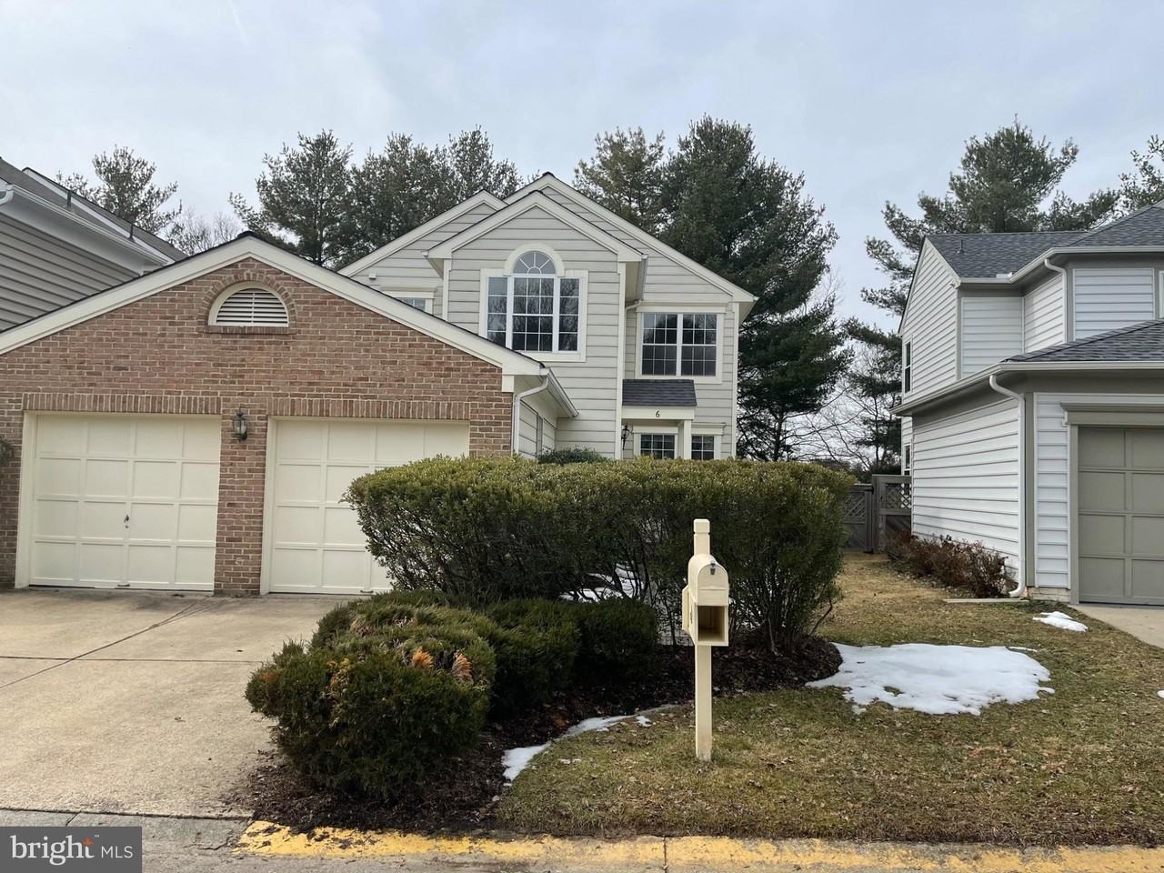 6 Marketree Ct - Photo 2 of 50