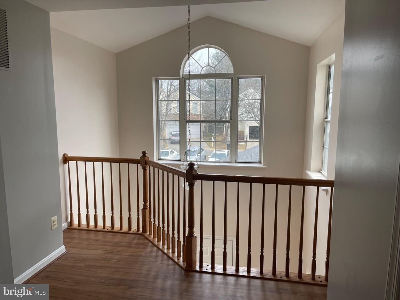 6 Marketree Ct - Photo 4 of 50