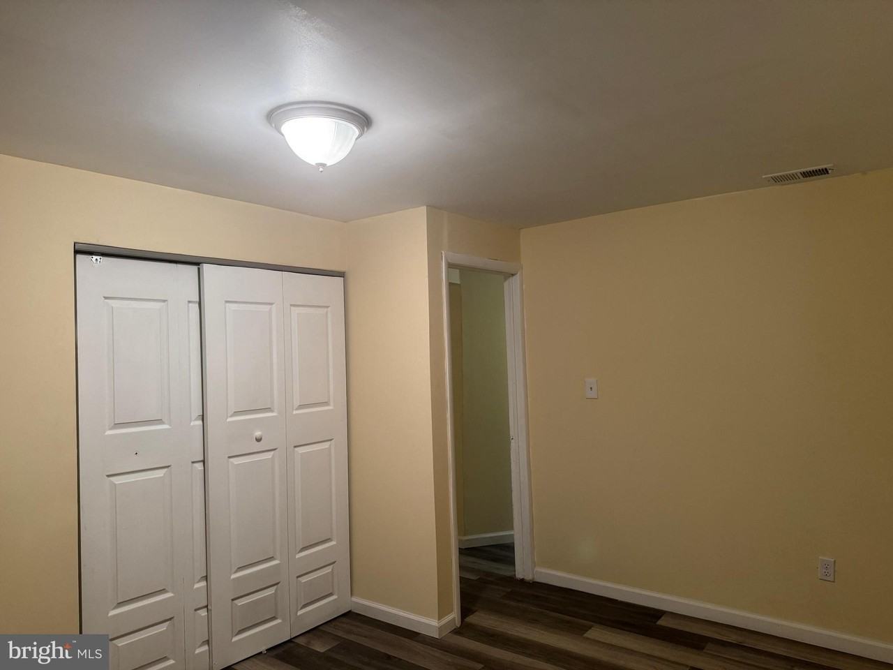 8806 Braeside Dr - Photo 3 of 14