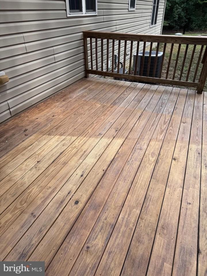 23047 Gunston Dr - Photo 5 of 27