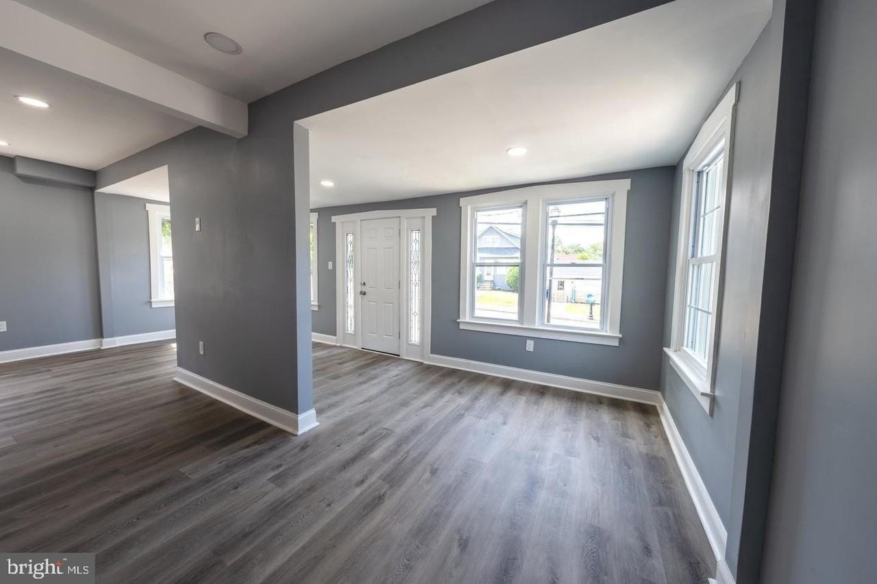 316 Clements Bridge Rd - Photo 7 of 36