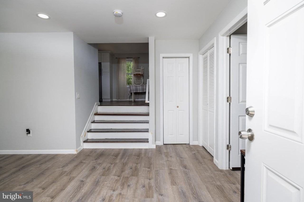 21 Dixmont Ave - Photo 4 of 22