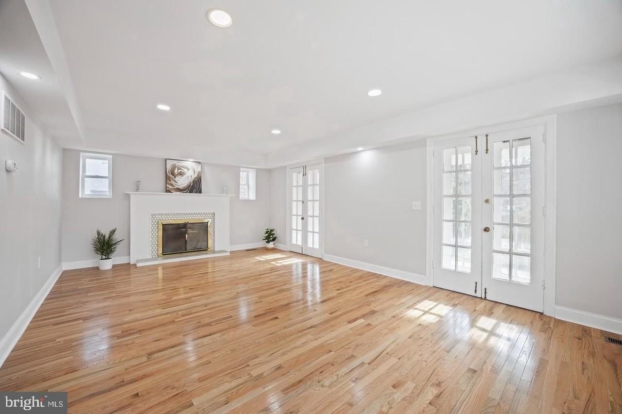 541 Church Rd - Photo 5 of 45