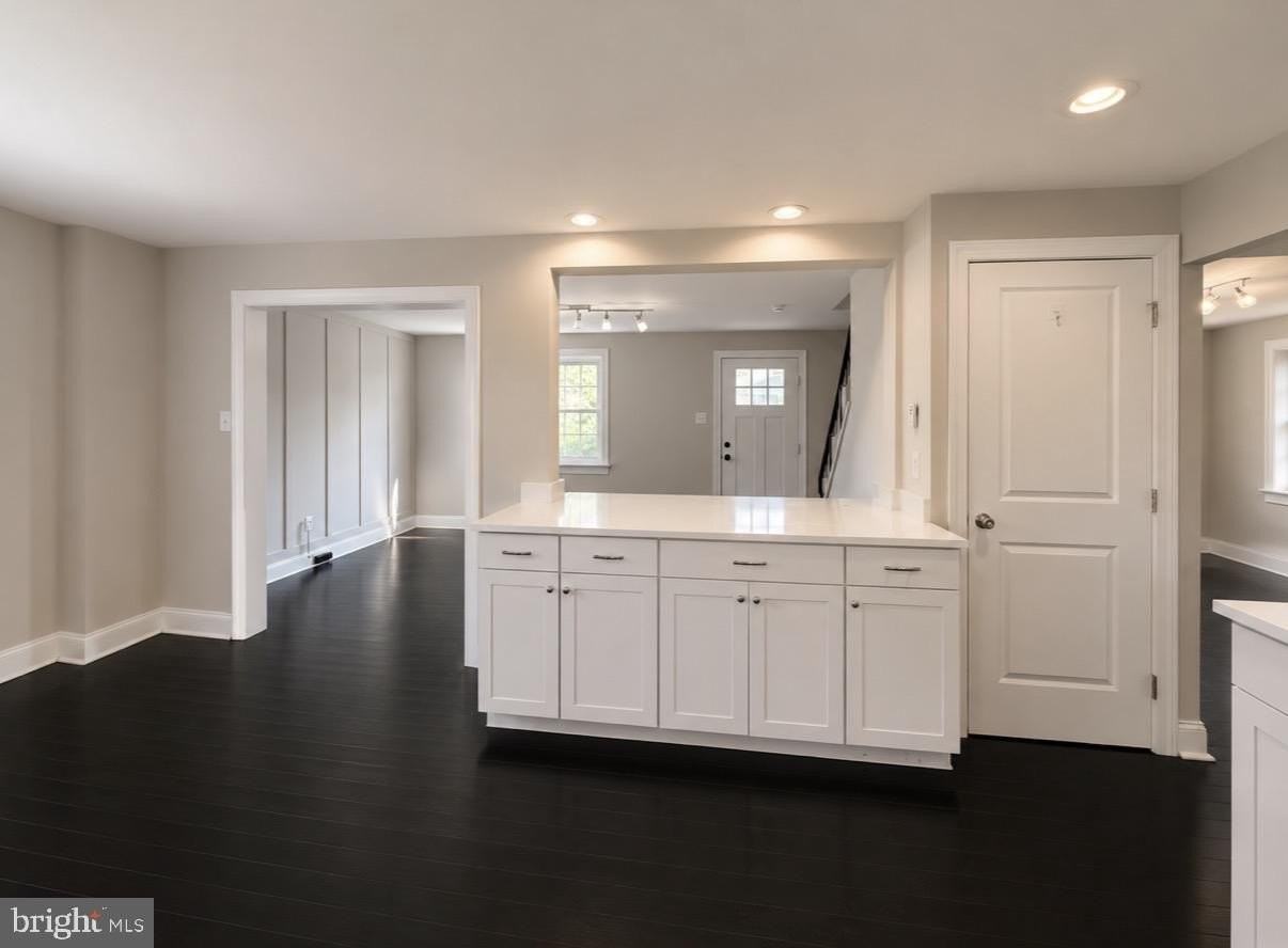 256 W Beidler Rd - Photo 7 of 33