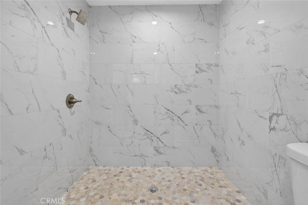 6651 Millmark Ave - Photo 4 of 16