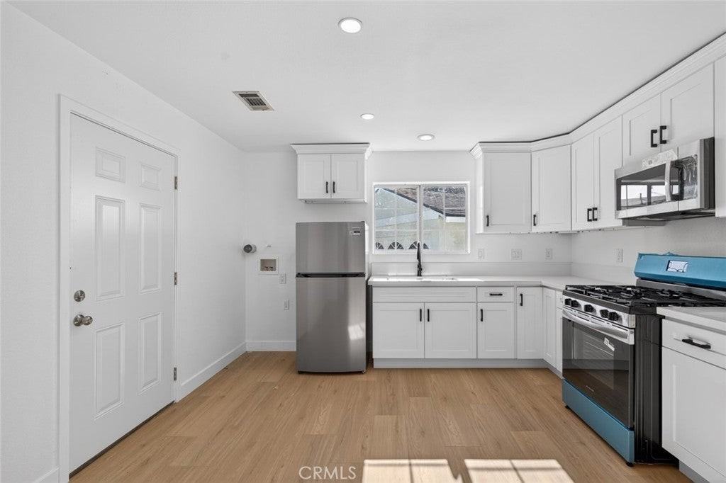 6651 Millmark Ave - Photo 6 of 16