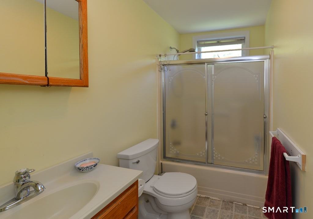 122 Purchase Brook Rd - Photo 7 of 10