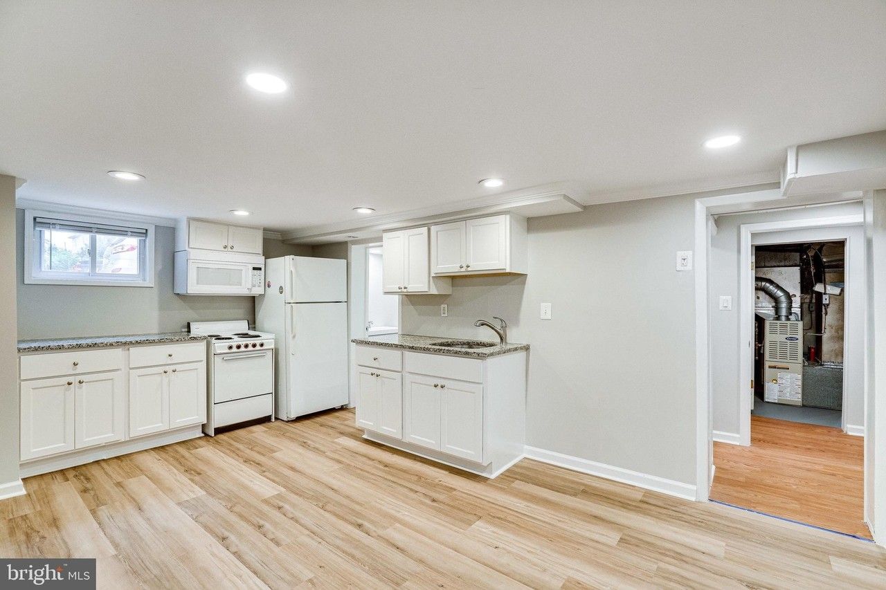 1519 N Stafford St #3 - Photo 6 of 41
