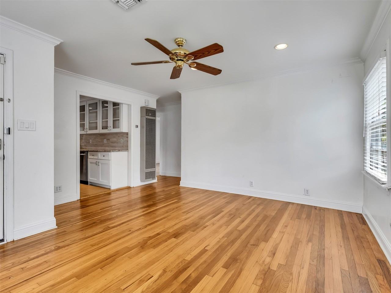 1502 Aldrich St - Photo 5 of 44