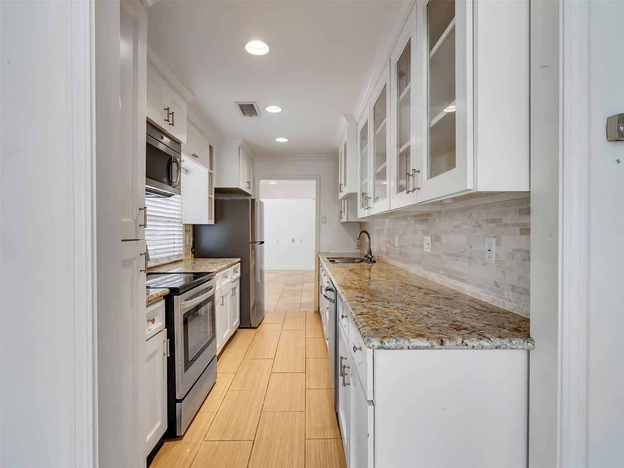 1502 Aldrich St - Photo 6 of 44
