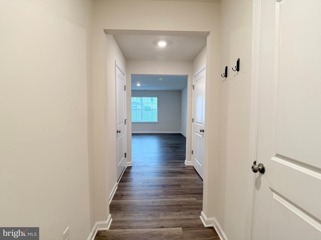 126 Charing Cross Dr - Photo 2 of 31