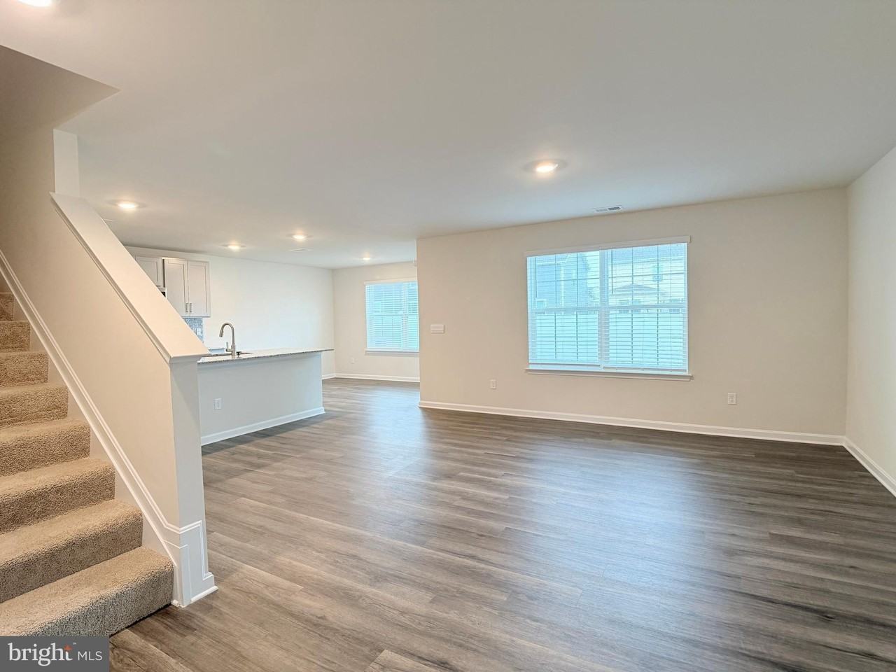 126 Charing Cross Dr - Photo 5 of 31