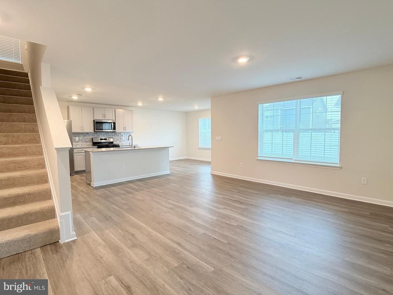 126 Charing Cross Dr - Photo 6 of 31