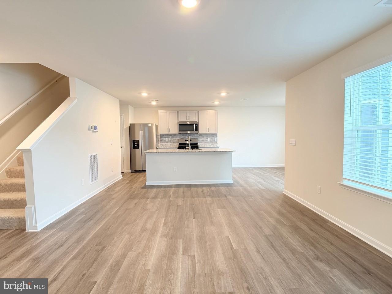 126 Charing Cross Dr - Photo 7 of 31