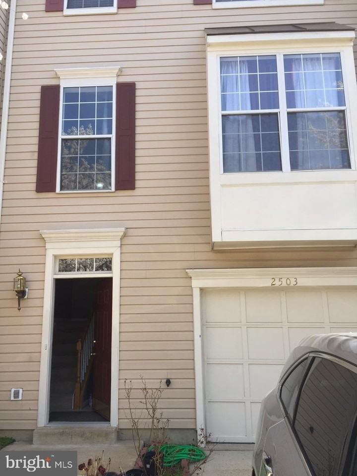 2503 Clover Field Cir