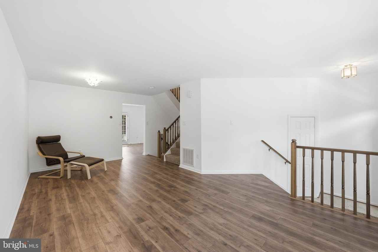 46733 Woodmint Ter - Photo 3 of 35
