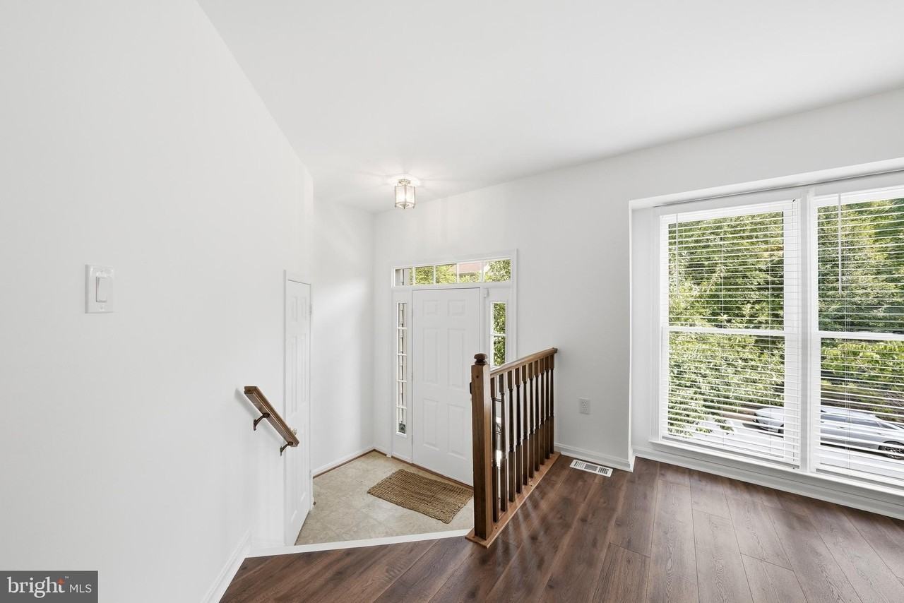 46733 Woodmint Ter - Photo 6 of 35