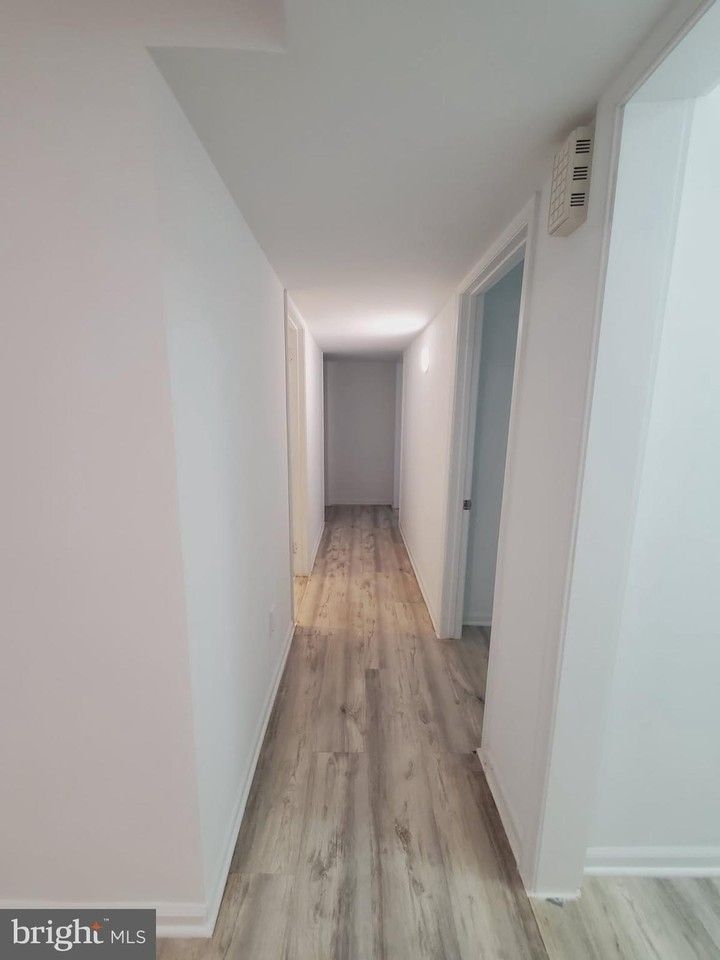 908 N York Rd - Photo 3 of 10