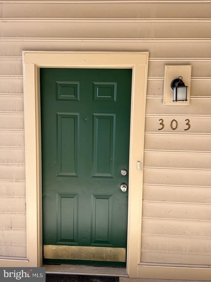 1060 Gardenview Loop #303 - Photo 6 of 34