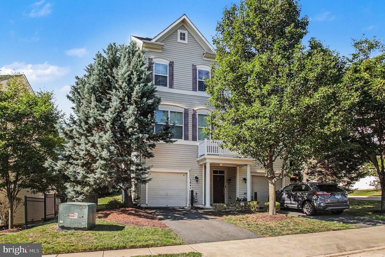 3041 Chinkapin Oak Ln - Photo 2 of 29