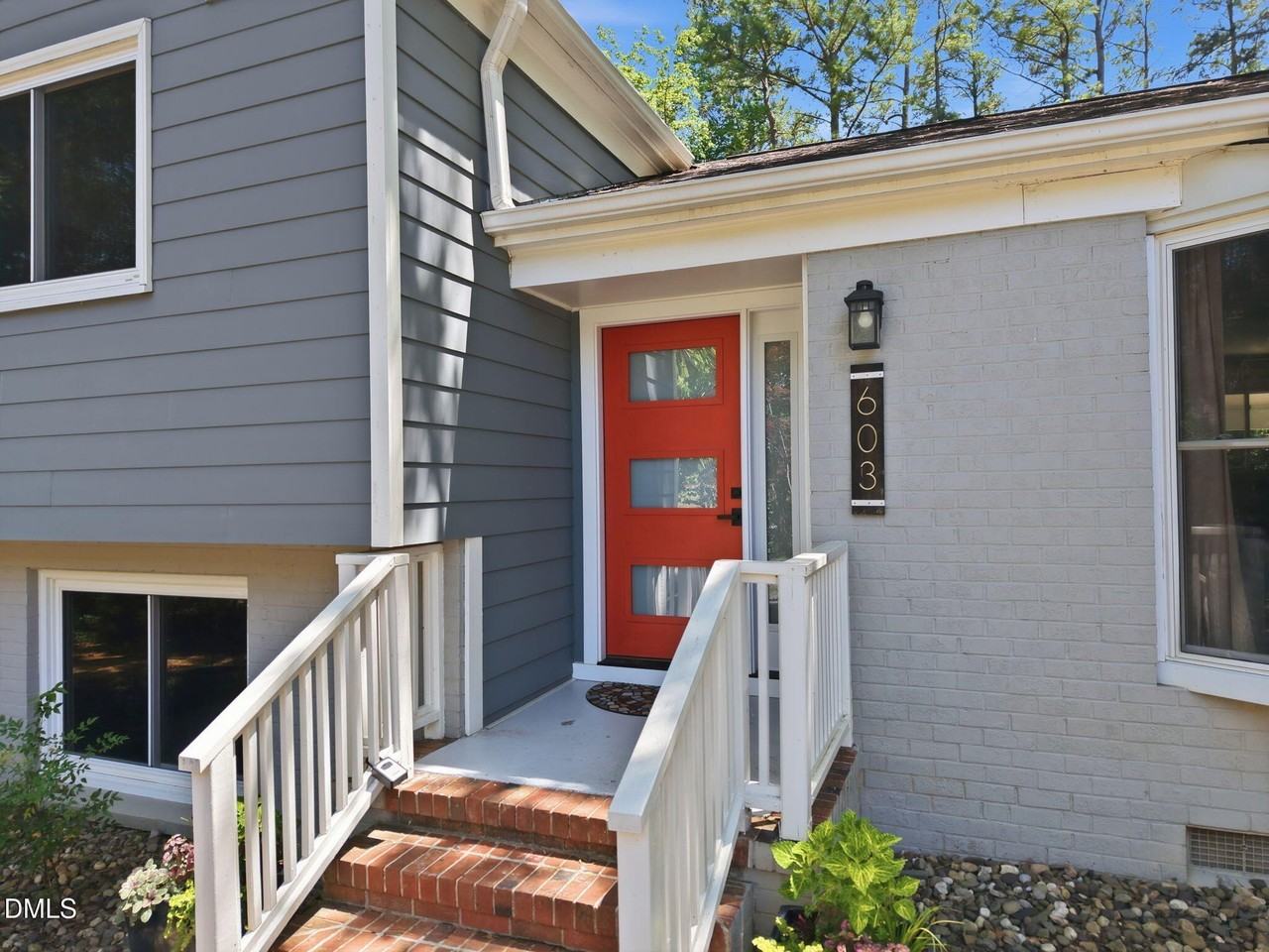 603 N Estes Dr - Photo 4 of 50