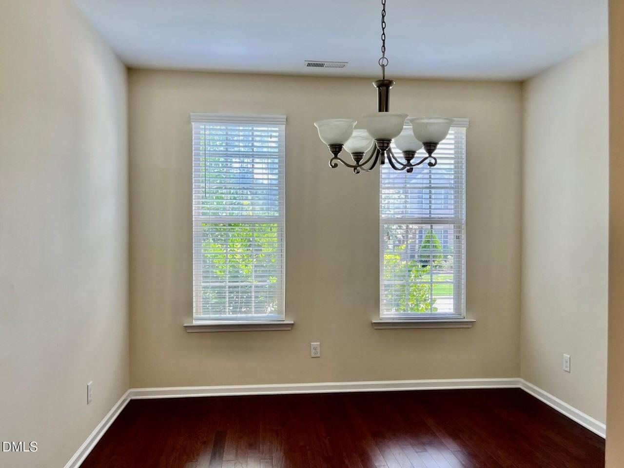 525 Sandy Whispers Pl - Photo 4 of 23
