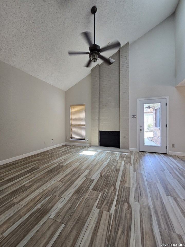 3817 Clover Hill Ln - Photo 2 of 21