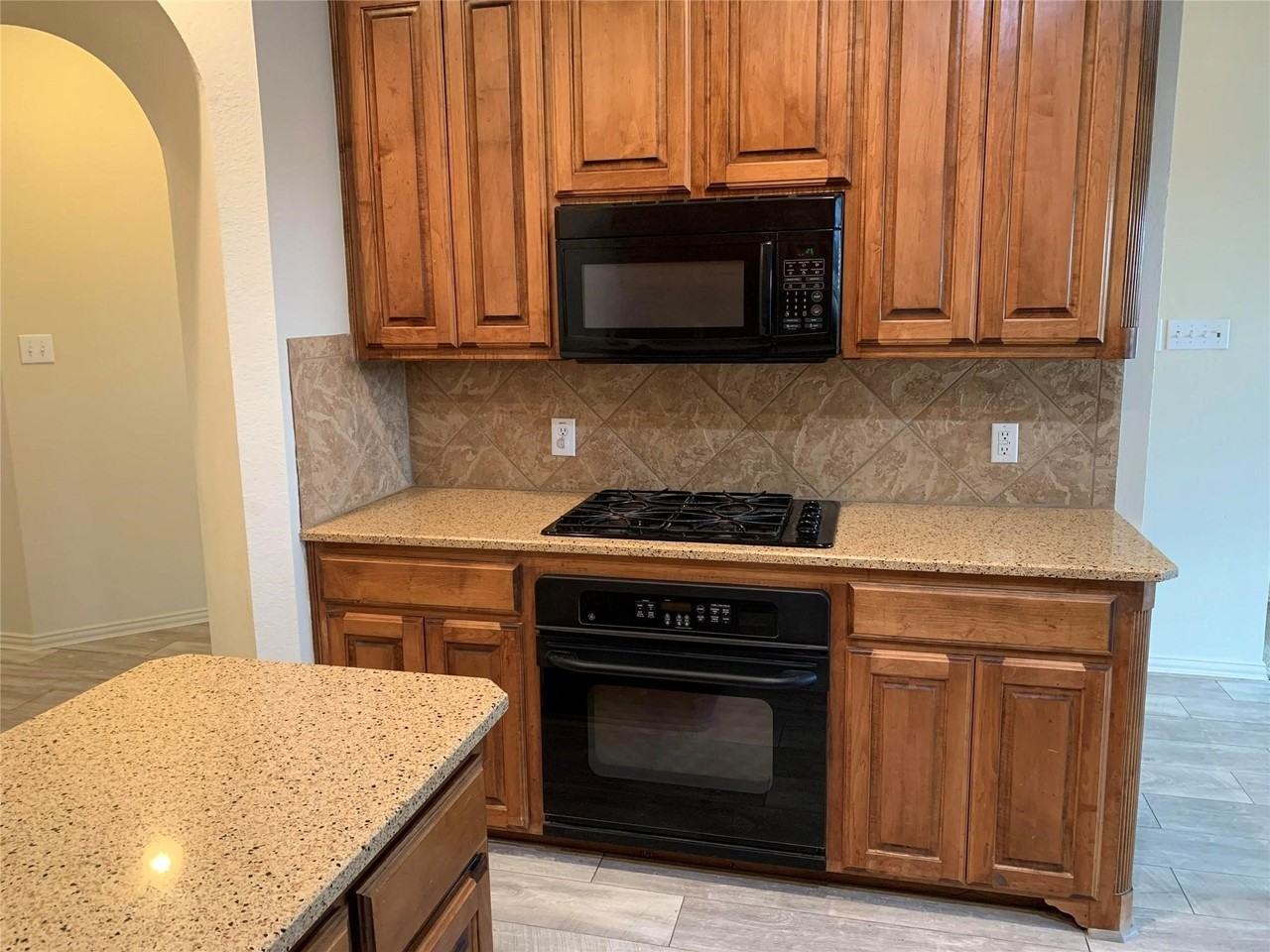 11711 Corsicana Dr - Photo 6 of 26