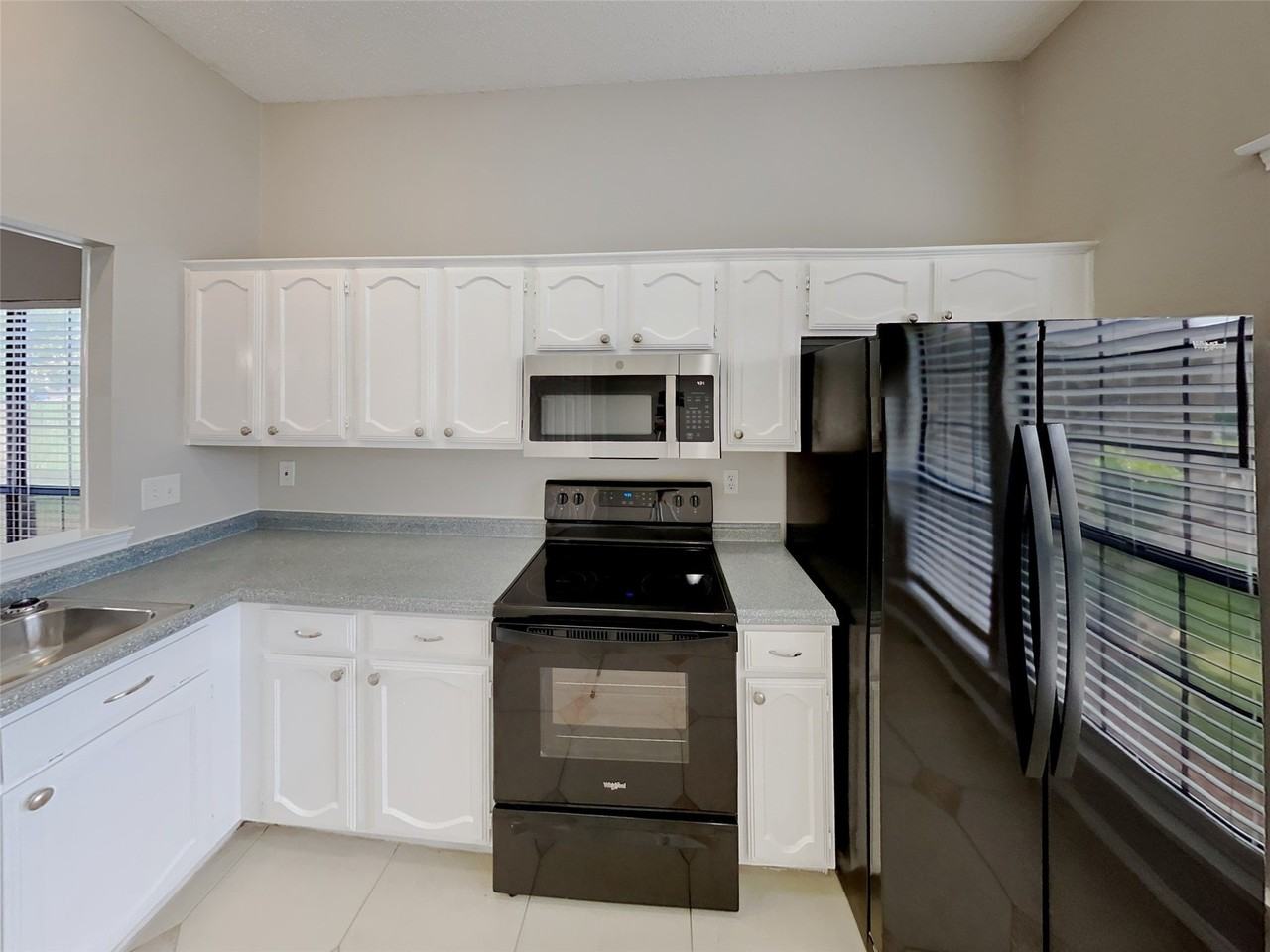 2544 Forest Creek Dr - Photo 5 of 15