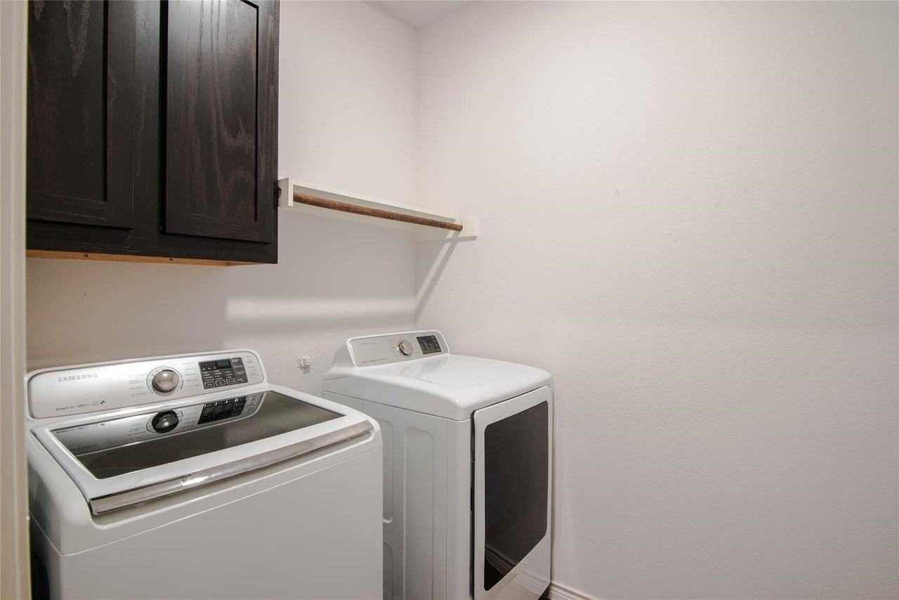 2160 Barx Dr - Photo 6 of 18