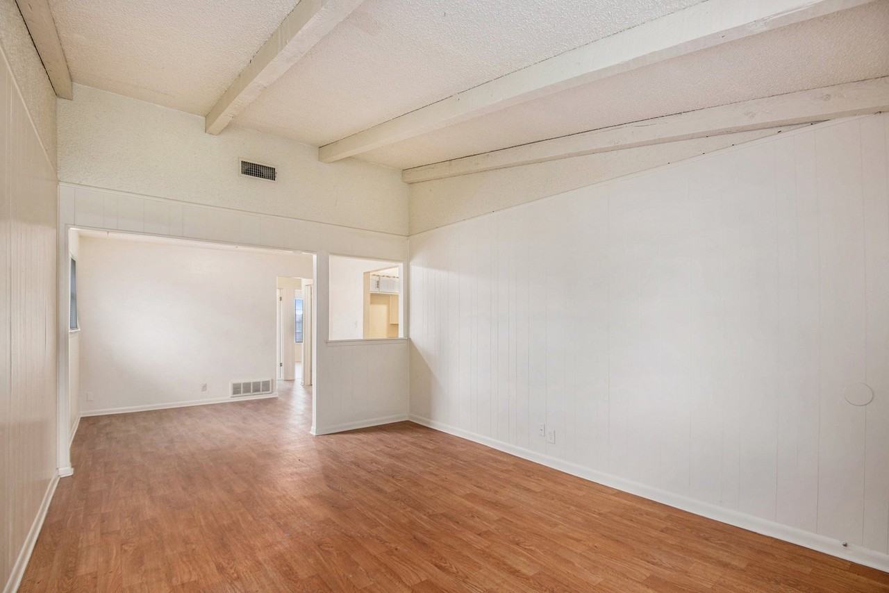 709 Pleasant Manor Ave - Photo 4 of 23