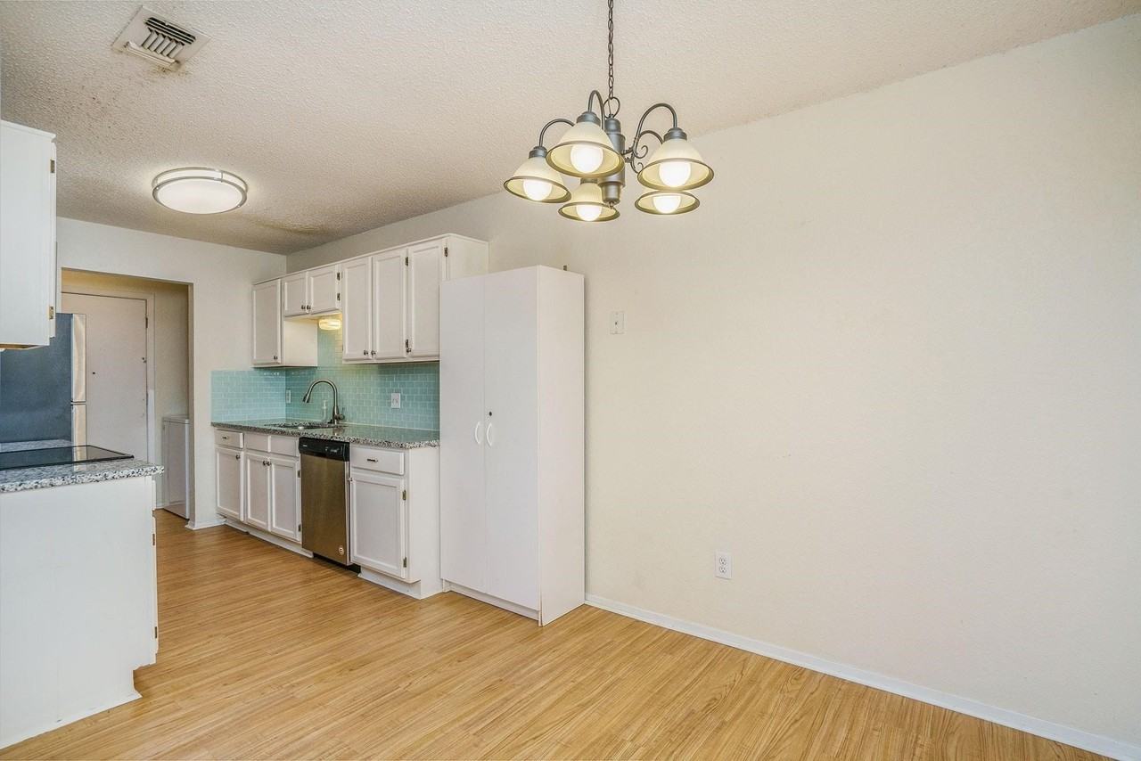 3628 Hulen Park Cir - Photo 7 of 25