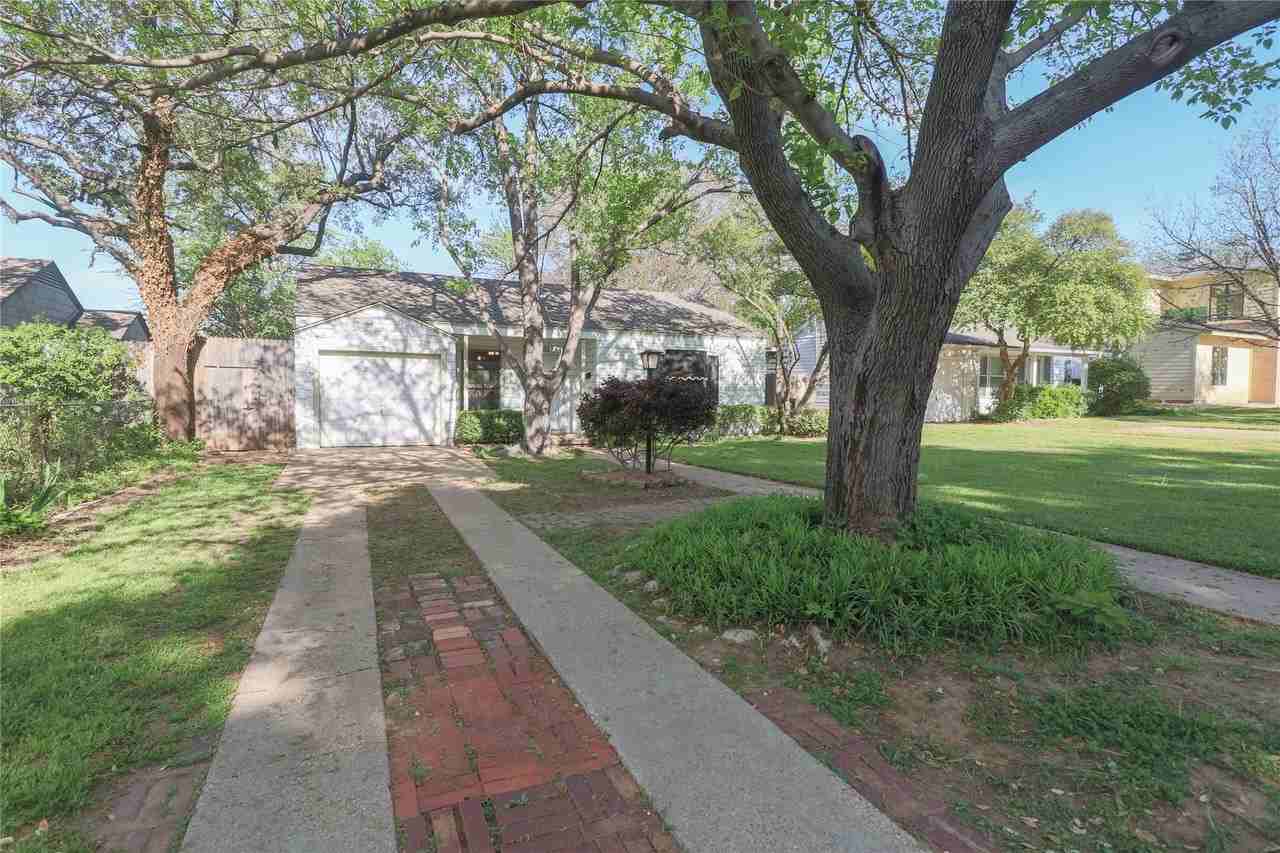704 N Bailey Ave - Photo 2 of 23